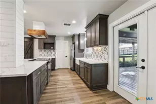 786 Renee St, Seguin, TX 78155 - Photo 11