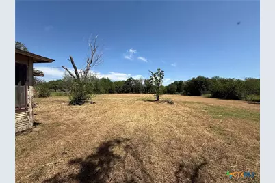 418 W Seideman Street, Seguin, TX 78155 - Photo 3