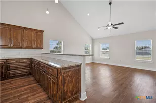 805 N Main St, McGregor, TX 76657 - Photo 23