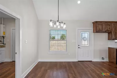 805 N Main Street, McGregor, TX 76657 - Photo 7