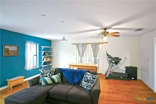 240 Oak Ct, New Braunfels, TX 78132 - Photo 13