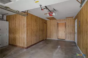 3104 Erwin Ave, Victoria, TX 77901 - Photo 13