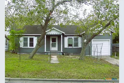 1005 Manor Drive, Victoria, TX 77901 - Photo 1