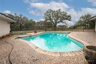 609 Rudeloff Rd, Seguin, TX 78155 - Photo 11