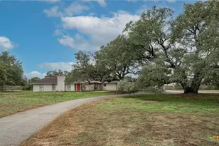 609 Rudeloff Rd, Seguin, TX 78155 - Photo 3