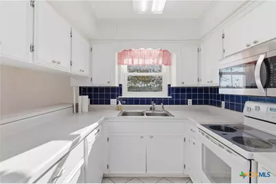 151 Hillside Street, Seguin, TX 78155 - Photo 9