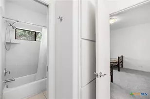 23204 Fossil Peak, San Antonio, TX 78261 - Photo 29