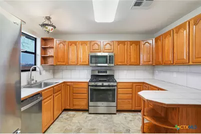 358 Lake Placid Drive, Seguin, TX 78155 - Photo 13