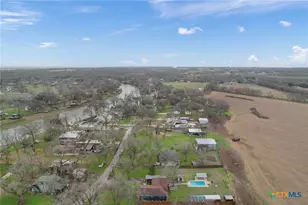 358 Lake Placid Dr, Seguin, TX 78155 - Photo 35