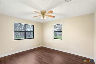 358 Lake Placid Dr, Seguin, TX 78155 - Photo 19