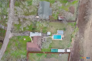 358 Lake Placid Dr, Seguin, TX 78155 - Photo 37