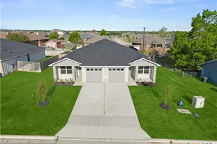 1006 College Ave, Troy, TX 76579 - Photo 3