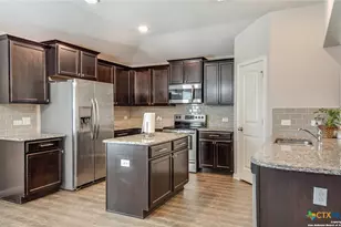 2292 Olive Hill Dr, New Braunfels, TX 78130 - Photo 5