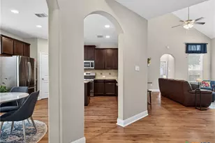 425 Timber Creek, Schertz, TX 78108 - Photo 9