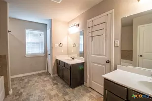 4104 Molly Dyer Dr, Killeen, TX 76549 - Photo 11