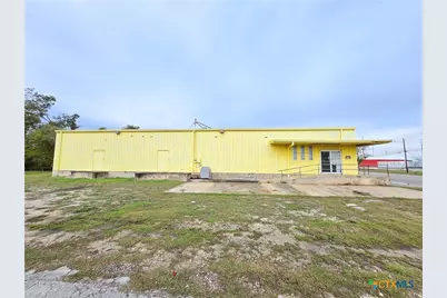 1616 Avenue F, Bay City, TX 77414 - Photo 5