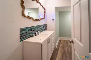 1006 W North St, Victoria, TX 77901 - Photo 13