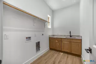 114 Center Tree Dr, Palacios, TX 77465 - Photo 37