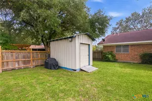 403 Salisbury Ln, Victoria, TX 77904 - Photo 21