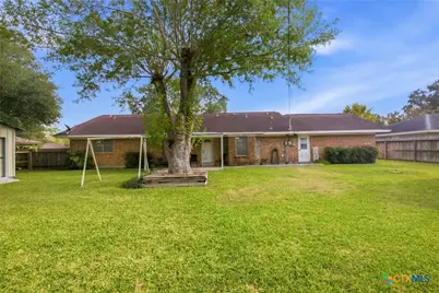 403 Salisbury Lane, Victoria, TX 77904 - Photo 19