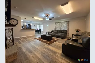 403 Salisbury Lane, Victoria, TX 77904 - Photo 5