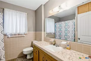 403 Salisbury Ln, Victoria, TX 77904 - Photo 19