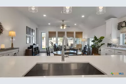 1816 Field Brook, Seguin, TX 78155 - Photo 11