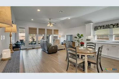 1816 Field Brook, Seguin, TX 78155 - Photo 11