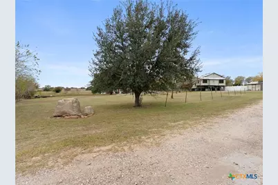 140 Englemann, Seguin, TX 78155 - Photo 7