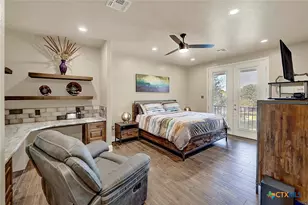 1309 E St, Floresville, TX 78114 - Photo 23