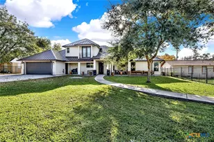 1309 E St, Floresville, TX 78114 - Photo 33