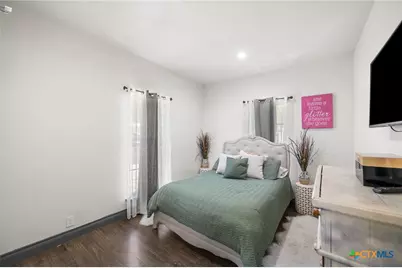 23019 Hilltop Peaks, Elmendorf, TX 78112 - Photo 15