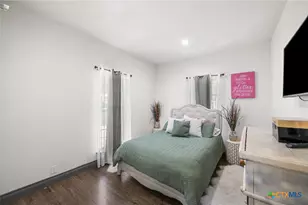 23019 Hilltop Peaks, Elmendorf, TX 78112 - Photo 15