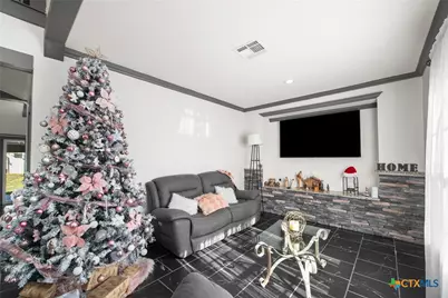 23019 Hilltop Peaks, Elmendorf, TX 78112 - Photo 9