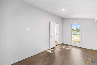 23019 Hilltop Peaks, Elmendorf, TX 78112 - Photo 39