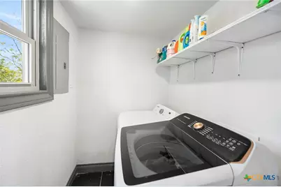 23019 Hilltop Peaks, Elmendorf, TX 78112 - Photo 27