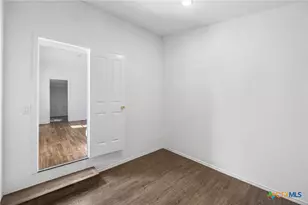 23019 Hilltop Peaks, Elmendorf, TX 78112 - Photo 43