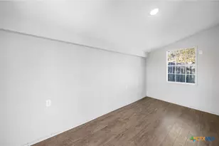 23019 Hilltop Peaks, Elmendorf, TX 78112 - Photo 41