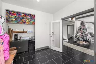 23019 Hilltop Peaks, Elmendorf, TX 78112 - Photo 11