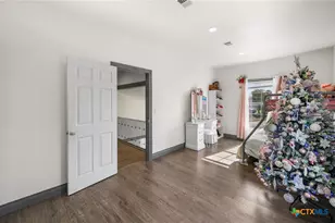 23019 Hilltop Peaks, Elmendorf, TX 78112 - Photo 21