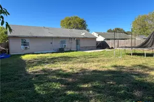118 Massanet St, Port Lavaca, TX 77979 - Photo 9