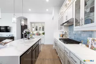 313 White Oak, Castroville, TX 78009 - Photo 9