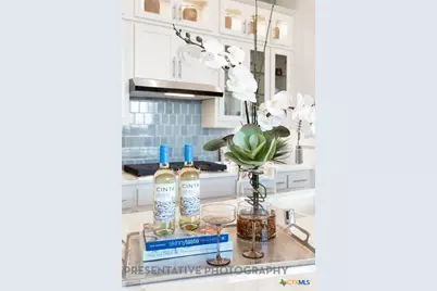 313 White Oak, Castroville, TX 78009 - Photo 5