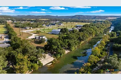 832 Wade Road, New Braunfels, TX 78132 - Photo 3