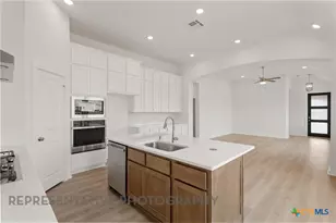 2215 Altiplano, San Antonio, TX 78245 - Photo 7