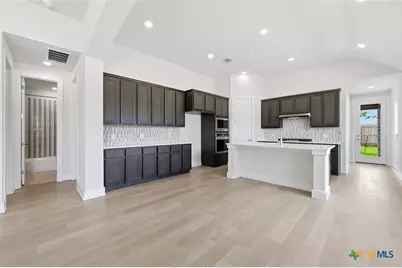 2215 Altiplano, San Antonio, TX 78245 - Photo 19