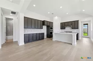 2215 Altiplano, San Antonio, TX 78245 - Photo 19
