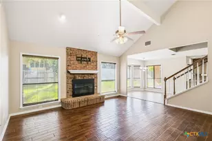 309 Dunbar Dr, Victoria, TX 77904 - Photo 13