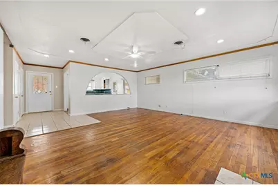 1002 W Woodlawn, San Saba, TX 76877 - Photo 3