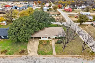 1002 W Woodlawn, San Saba, TX 76877 - Photo 15